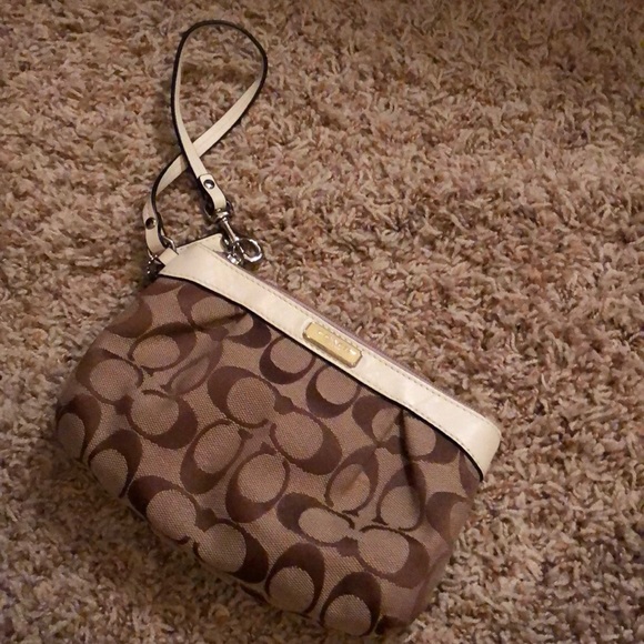 Coach Wrislet - Picture 1 of 2